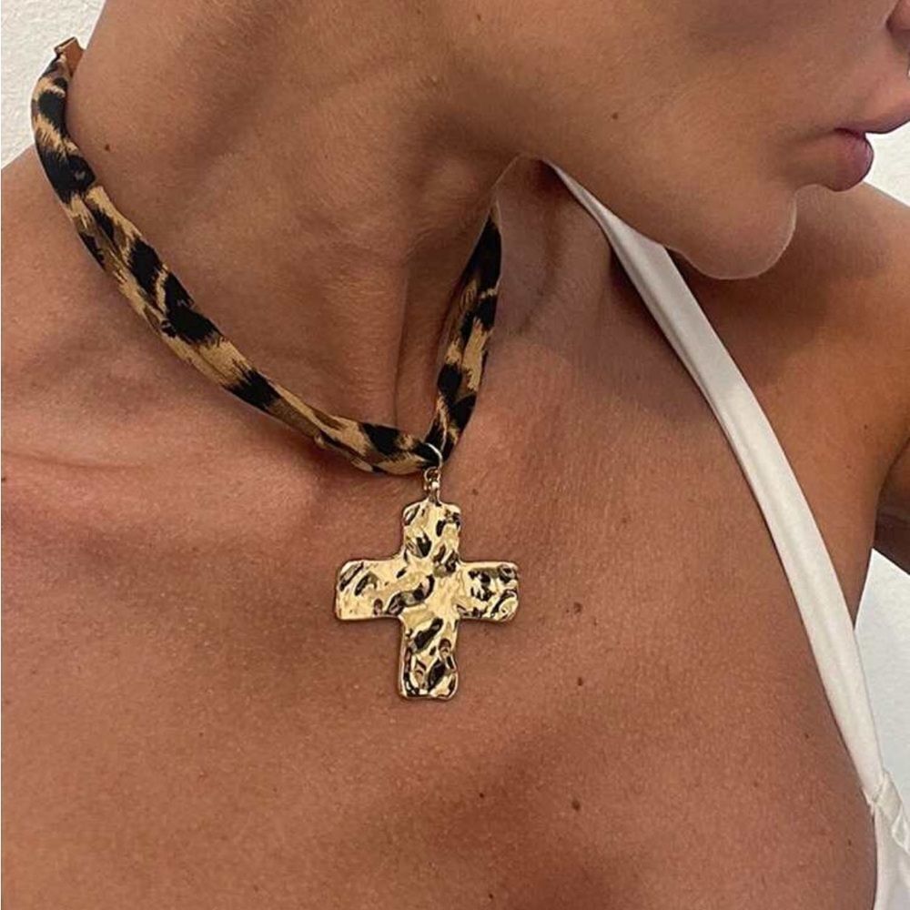 Leopard Print cross Necklace N1116